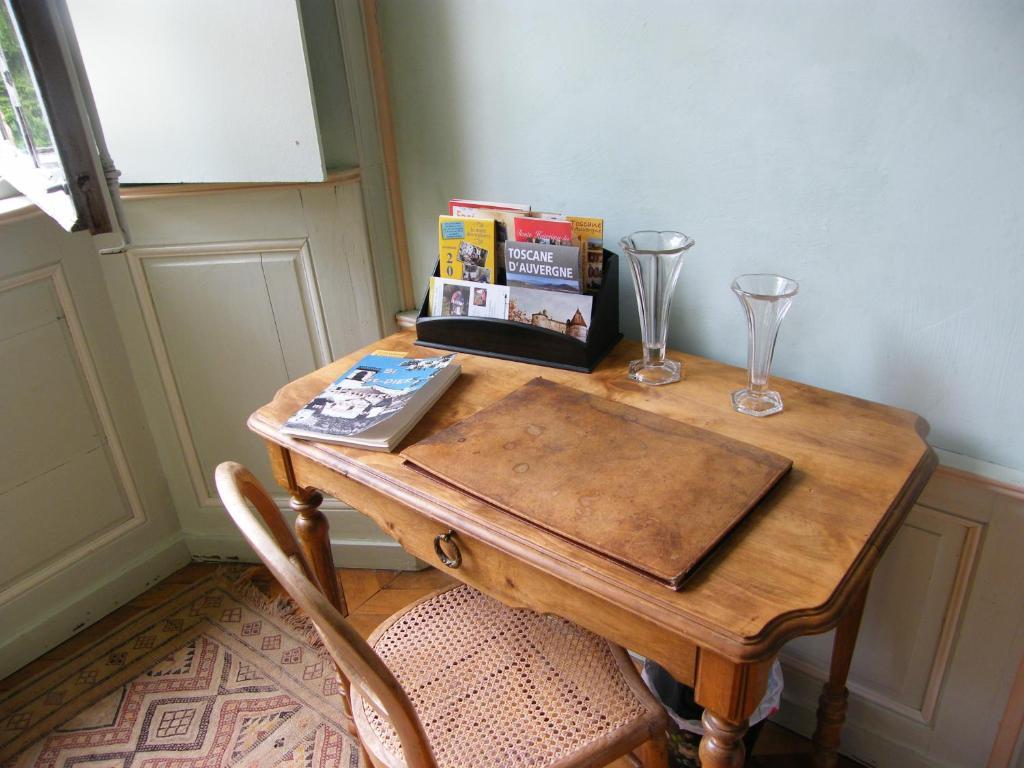 Chateau Des Martinanches Saint-Dier-dʼAuvergne Pokój zdjęcie